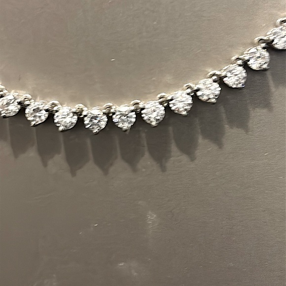 Classic & Timeless Cubic Zirconia Tennis Neckless - Picture 1 of 15